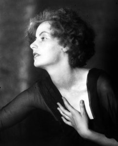 Greta Garbo，1925年（bw照片）